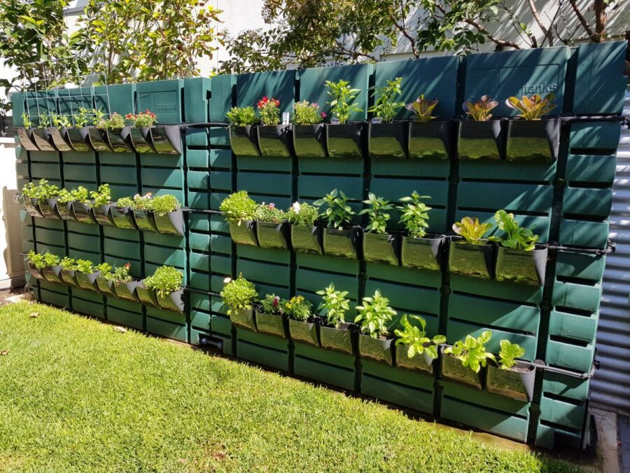 Vertical garden met SavetheRain
